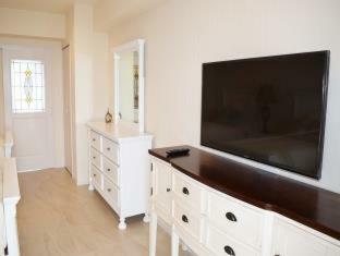 Hotel Wisteria Condominium Resort