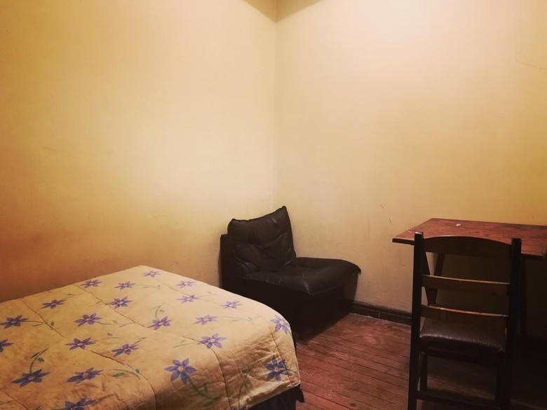 Albergue Bash And Crash Hotel