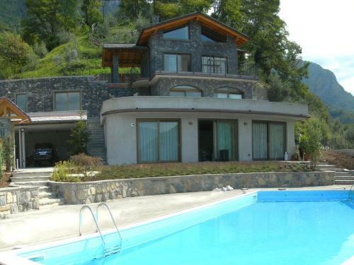 Apartamentos Mater Lierna