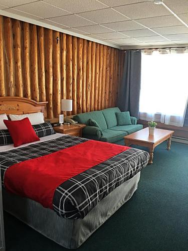 Mystic Isle Motel