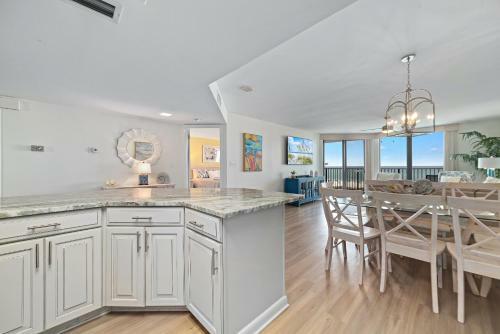 Apartamento Phoenix VI 6511 - Beachfront Updated Condo!