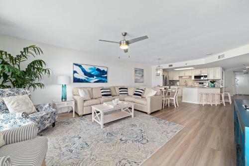 Apartamento Phoenix VI 6511 - Beachfront Updated Condo!
