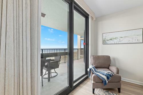 Apartamento Phoenix VI 6511 - Beachfront Updated Condo!