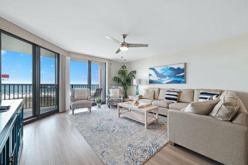 Apartamento Phoenix VI 6511 - Beachfront Updated Condo!