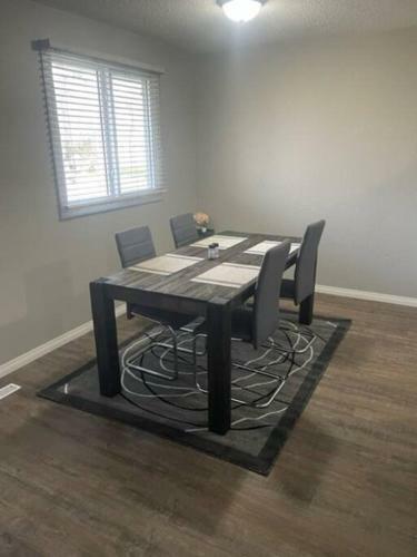 Lovely 2 Bedroom Apartment