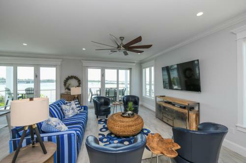 Bayfront Retreat By Ami Locals
