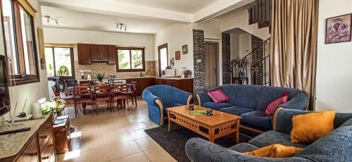 The Lovely Pambonina House With Gorgeous Views