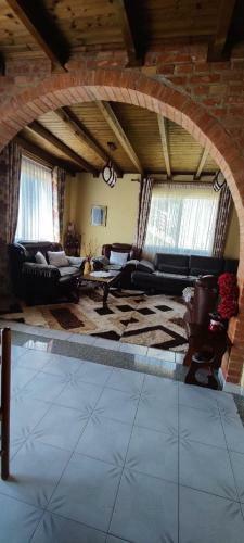 Villa Albania Golem