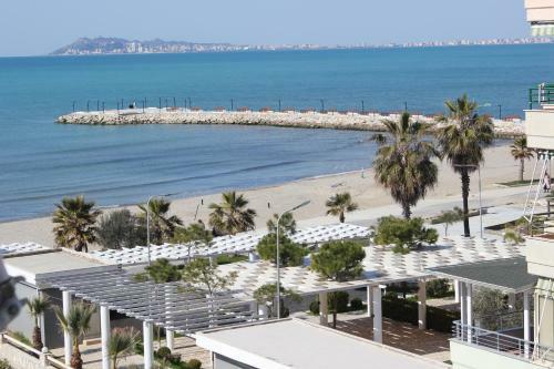 Lovely Apartment With Free Parking And Sea View