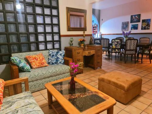 Casita Lola