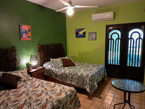 Casita Lola
