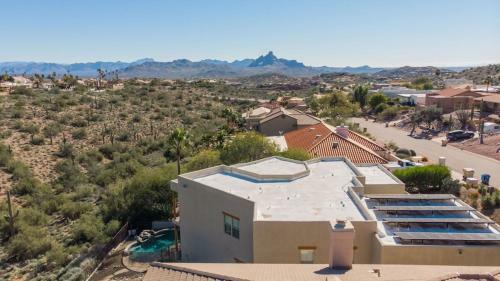 Fabulous 4-bdrm Wbreathtaking Views & Pool