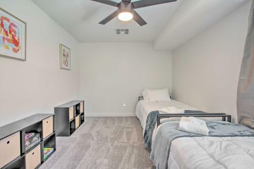 Family-friendly Glendale Home With Yard And Pool!