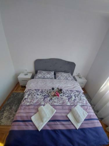 Dix Apartments