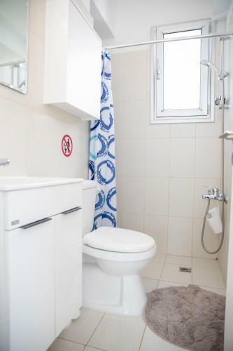 Lighthouse Villa, Central & Close To Beach