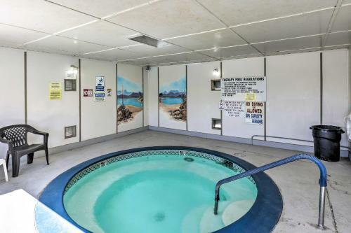 Lakefront Home Walk To Beach And Boat Launch!