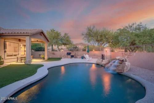 Peaceful Oasis In Gated Golf Course Community