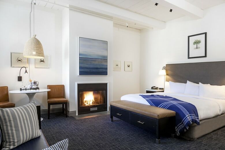 Hotel Waters Edge