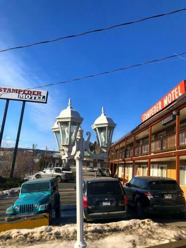 Stampeder Motel