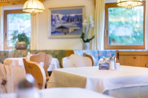 Bed & Breakfast Pension Alpenhof