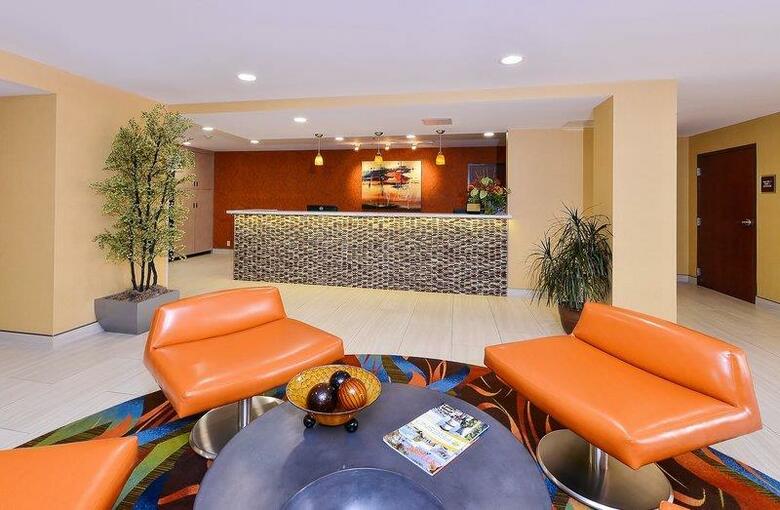 Best Western Plus Fresno Airport Hotel