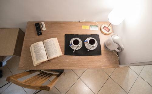 Hostal Vomero House
