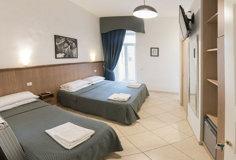 Hostal Vomero House
