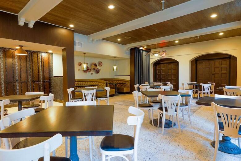 Casa De Palmas Renaissance Mcallen Hotel