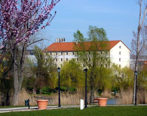 Oekotel T�park Hotel