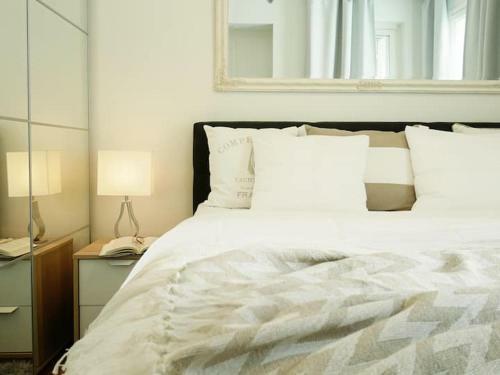 Apartamento What A Location! - Yet On Peaceful Courtyard