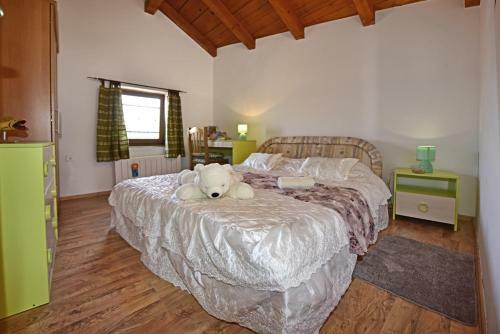 Hostal Holiday House Lena