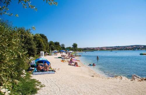 Apartamentos N&n Near The Beach