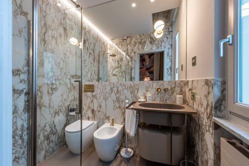 Plaza View Luxury Apartment, Alba