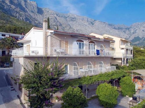Hostal Villa Ivona