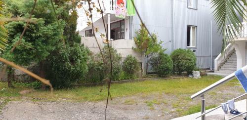 Hostal Medea And Maiko Guesthouse