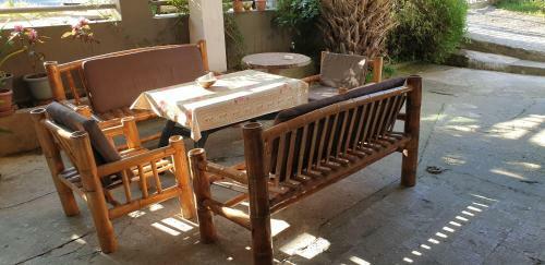 Hostal Medea And Maiko Guesthouse