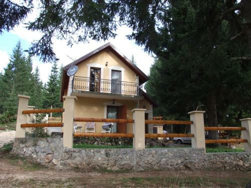Hostal Rooms And Apartment Palas