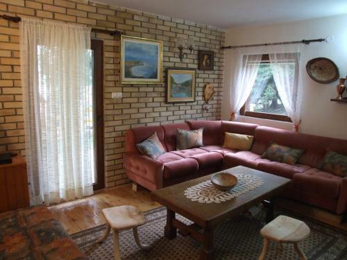 Hostal Rooms And Apartment Palas