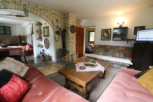 Hostal Rooms And Apartment Palas
