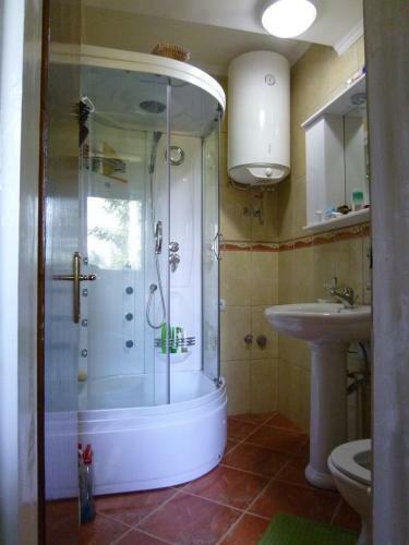 Hostal Rooms And Apartment Palas