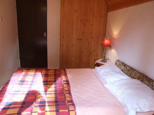 Hostal Rooms And Apartment Palas
