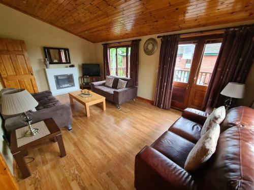 3 Bed Chalet With Sea Views