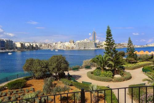 Apartamento Penthouse With Spacious Terrace
