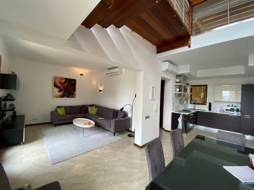 Maria's Luxurious House In Gozo With Pool And Sea Views