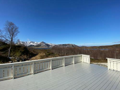 The House With The Arctic View