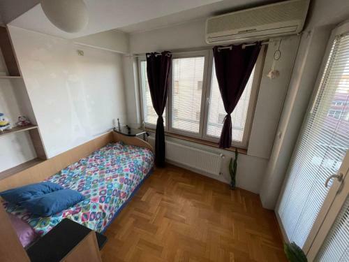 Lara's Apartment Skopje - Cozy Space For Your Stay
