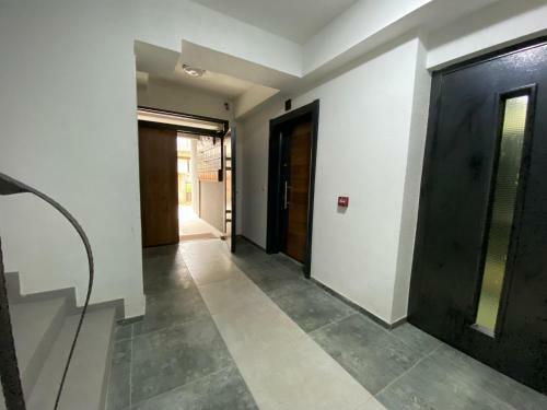 Sis Apartments