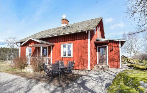 Stunning Home In �m�l W/ Wifi And 3 Bedrooms