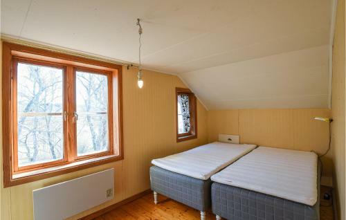 Stunning Home In �m�l W/ Wifi And 3 Bedrooms