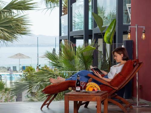 Charm Beach Hotel